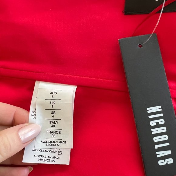 NWT Nicholas Off the Shoulder Blouse (Crepe Shoulder Band) - Picture 11 of 12